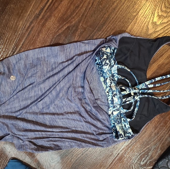 Built in bra tank top - Picture 2 of 2